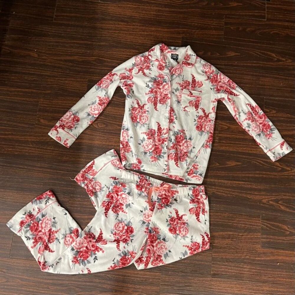 EUC Size Large Laura Ashley 2 Piece Pajama Set